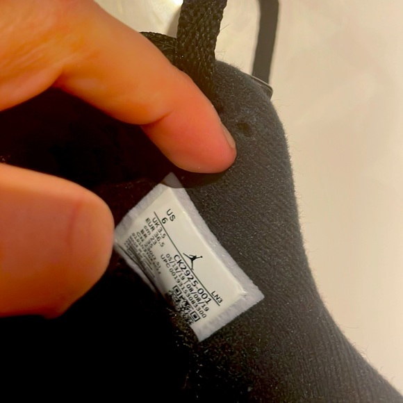 JORDAN IV — special edition Olivia Kim women’s only 🥷🏻🥷🏻🥷🏻 black on black - Picture 3 of 10